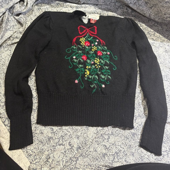 Susan Bristol Sweaters - Vintage Susan Bristol 1989 worsted wool black sweater with mistletoe small